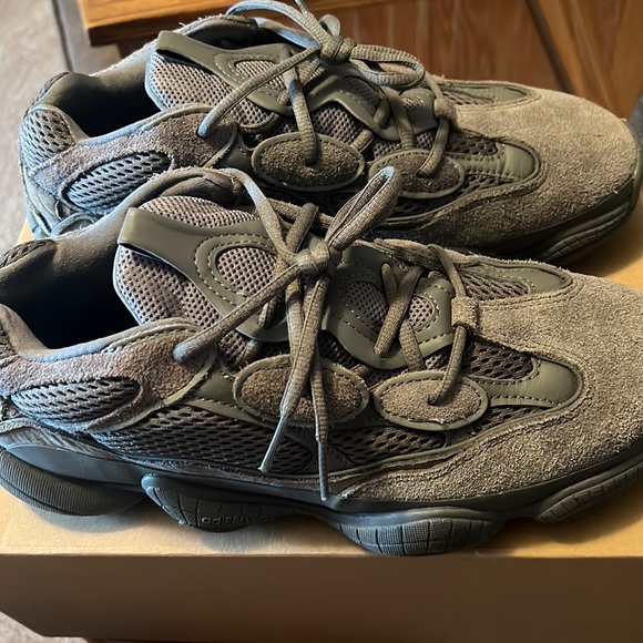 Yeezy 500 Granit